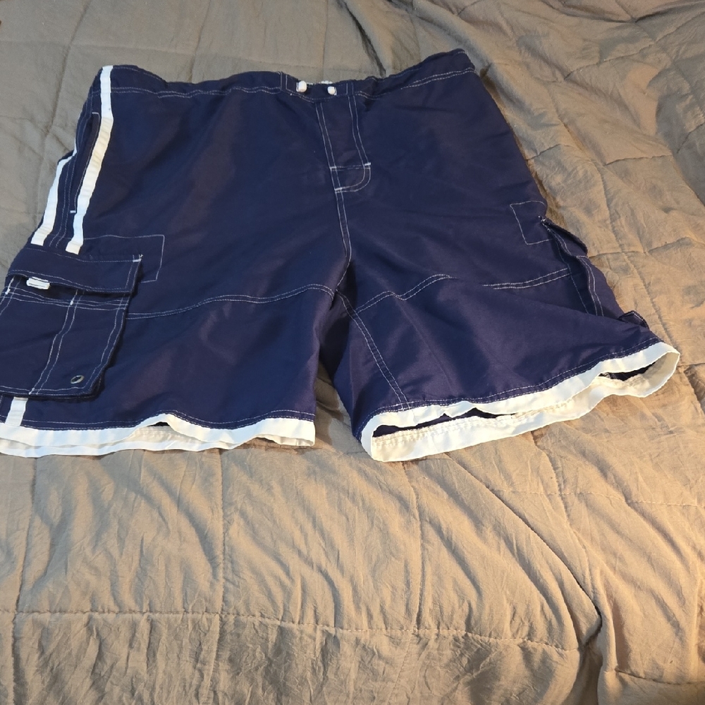 Beverly Hills Polo Club Men's Cargo Shorts Blue and White